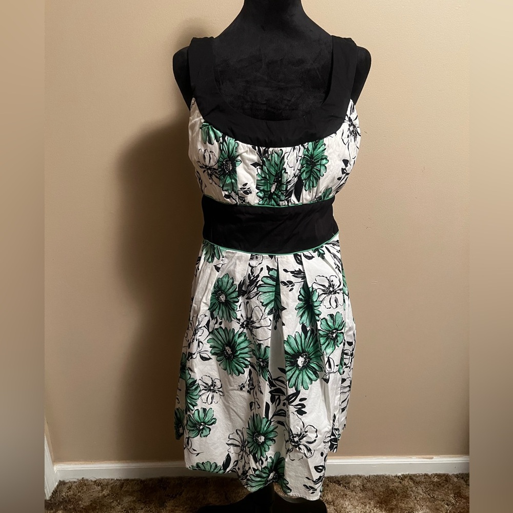 Sundress - Picture 2 of 6